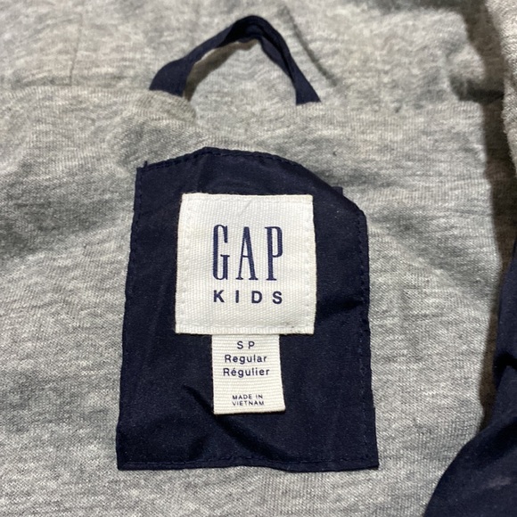 GAP Boys full zip rain/ spring jacket with hood zip pockets - Picture 3 of 7